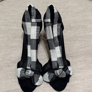 Stylish Black and White Plaid Women's Heels
